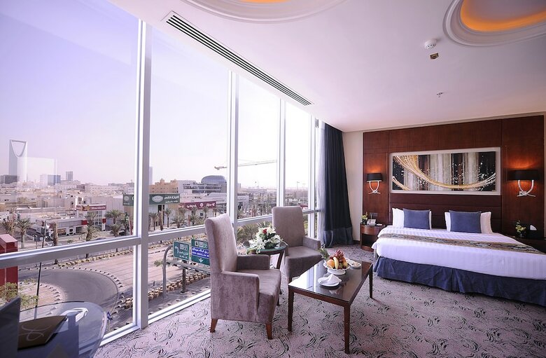 Hotel Al Hamra Palace By Warwick