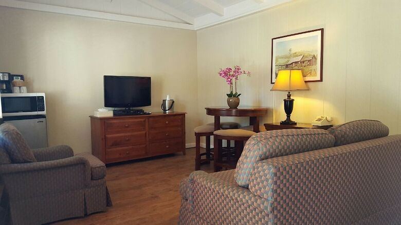 Motel Carmel Resort Inn