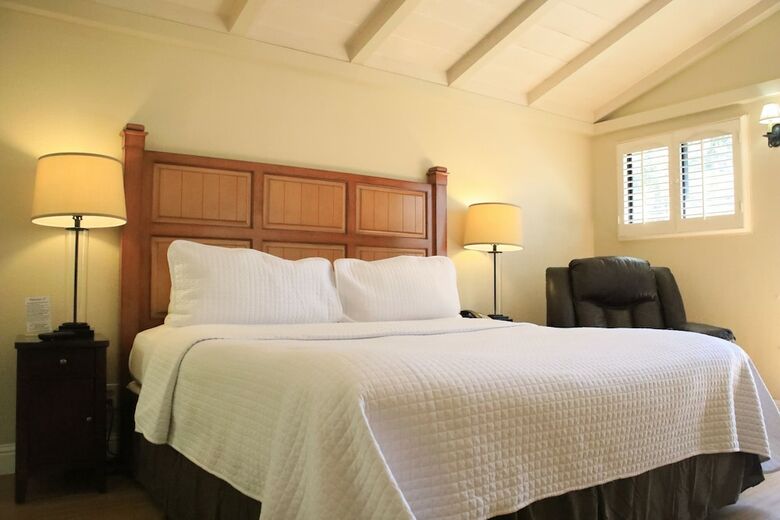 Motel Carmel Resort Inn