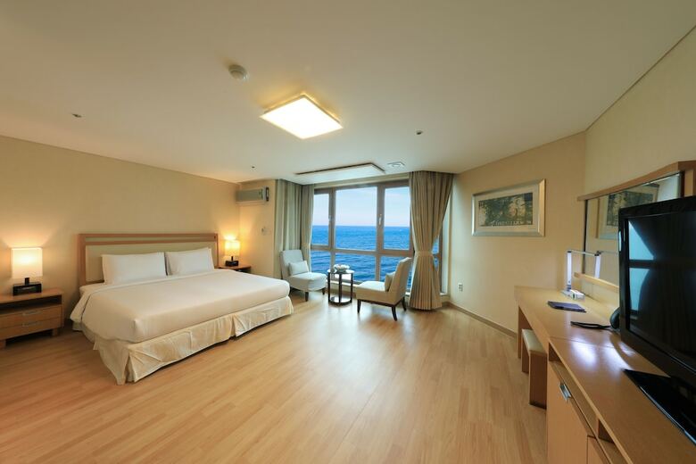 Ocean Suites Jeju Hotel