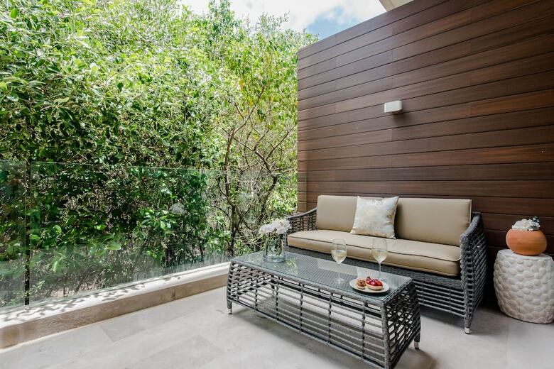 Apartamentos Steps From Beach - Luxury 2-bdr