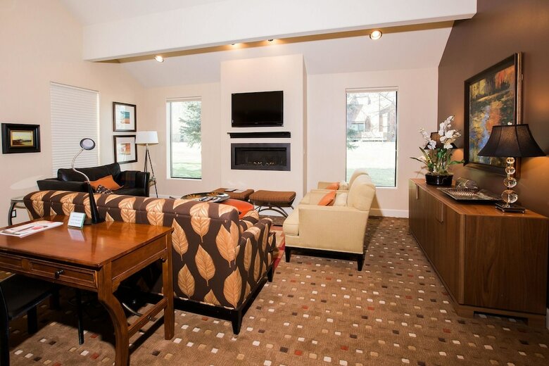 Three Kings By Identity Properties