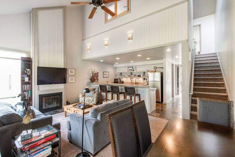 Three Kings By Identity Properties