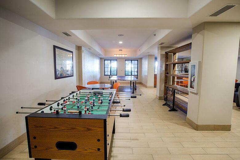 Embassy Suites By Hilton Mandalay Beach Hotel & Resort