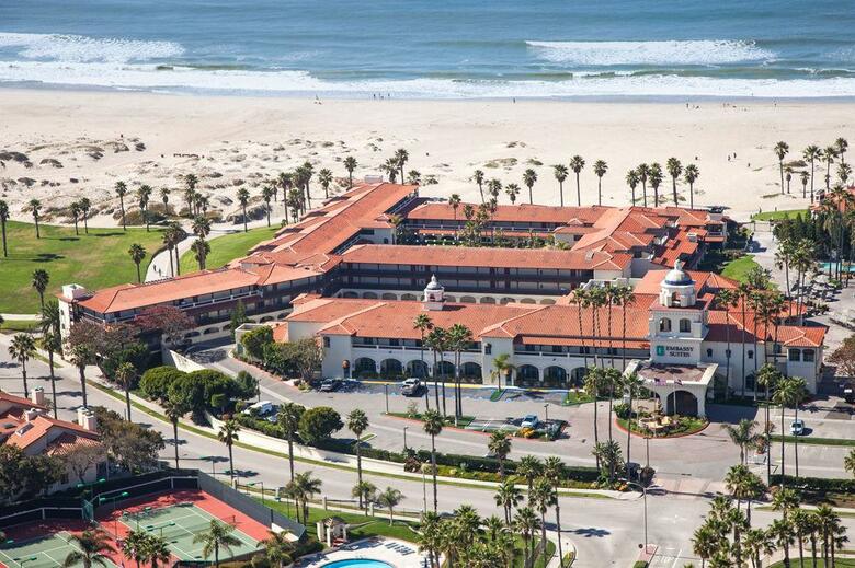 Embassy Suites By Hilton Mandalay Beach Hotel & Resort