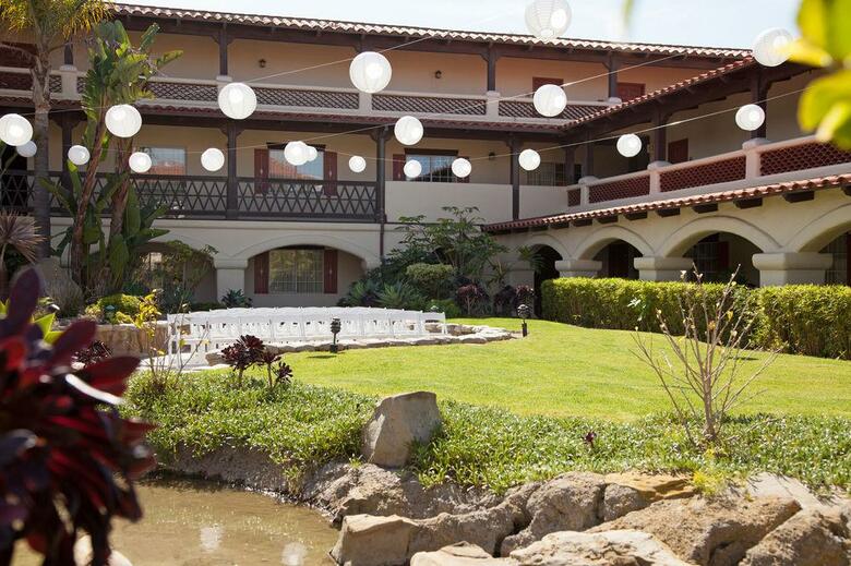 Embassy Suites By Hilton Mandalay Beach Hotel & Resort