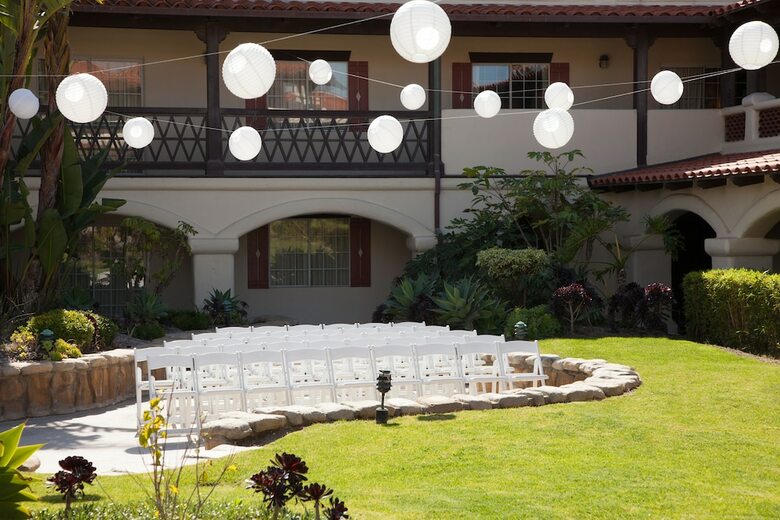 Embassy Suites By Hilton Mandalay Beach Hotel & Resort