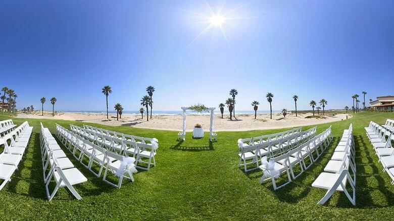 Embassy Suites By Hilton Mandalay Beach Hotel & Resort