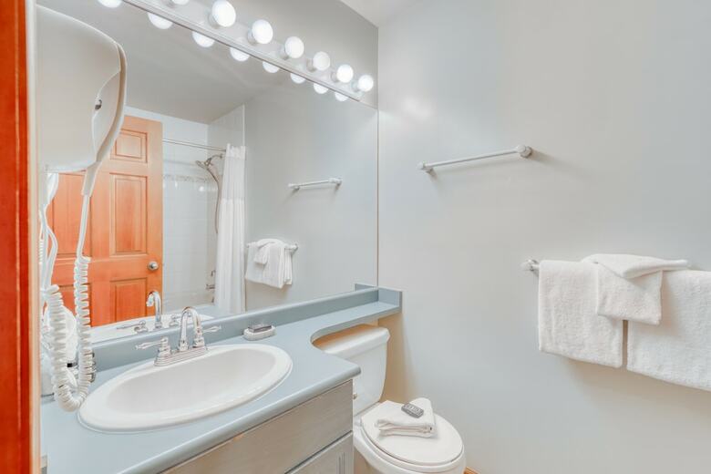 Hotel Resortquest At Stoney Creek Sunpath