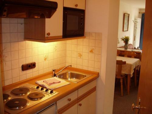 G�stehaus Zur F�rbe Apartments
