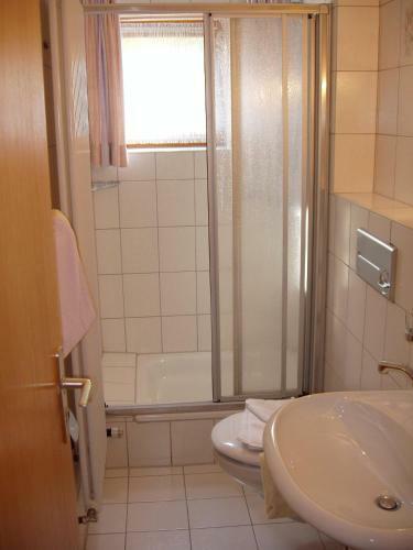 G�stehaus Zur F�rbe Apartments