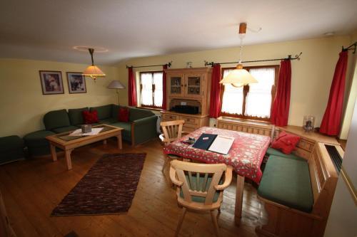 Apartamento Der Oberstdorfer Ferienwohnungen D�n�er