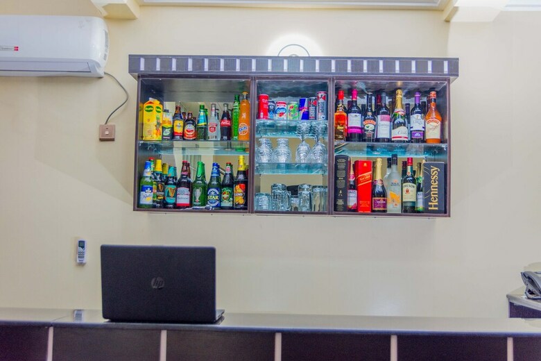Hotel Lexrach Suites