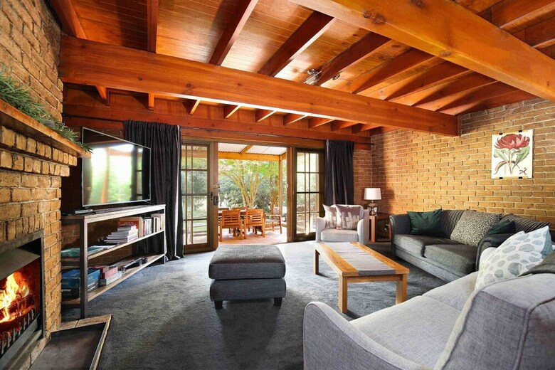 Honeysett Lodge