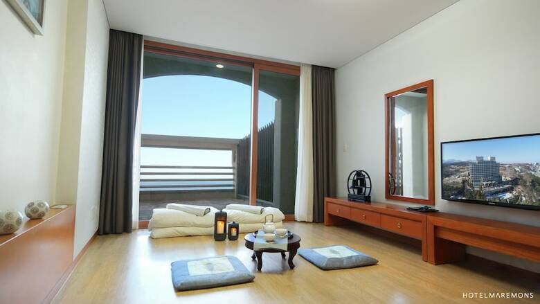 Hotel Maremons