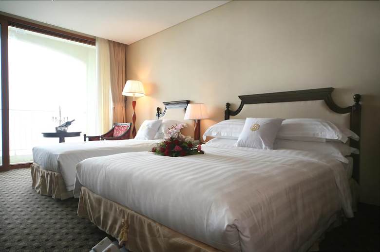 Hotel Maremons