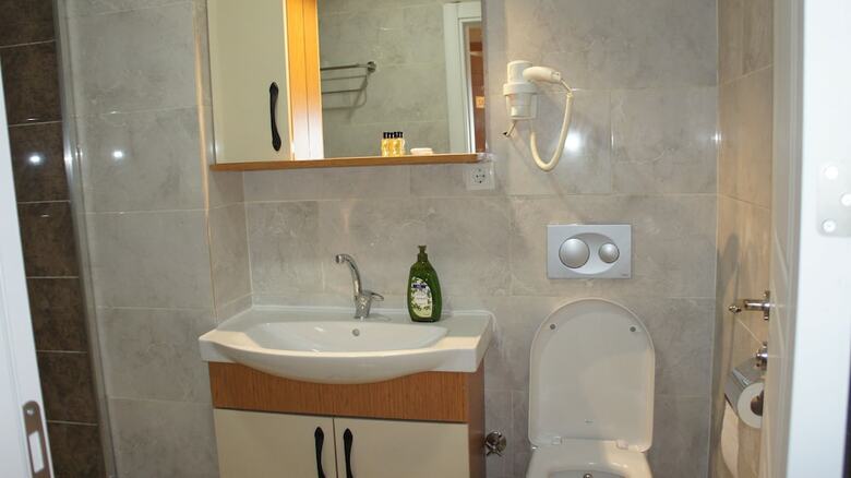 Newaz Hotel