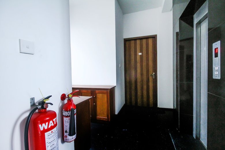 Hotel Oyo 387 Iddamal Apartments