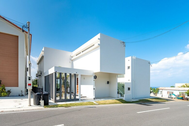 Luxury Hillside Villa With Sea Views