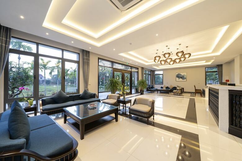 Eco Lux Riverside Hotel
