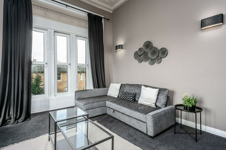 Racecourse View - Donnini Apartments
