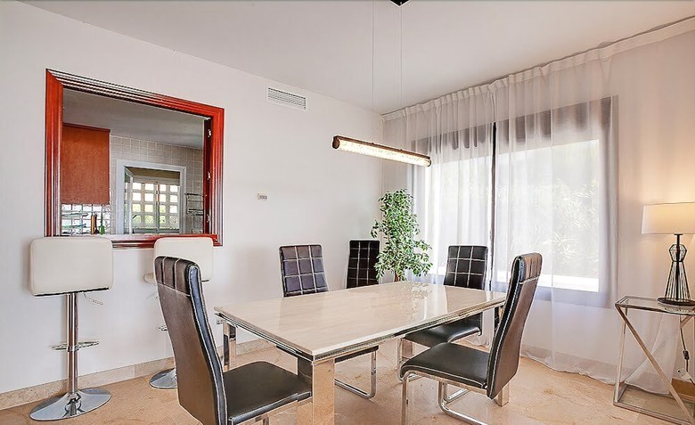 3 Bedroom Apartment Garden And Sea View