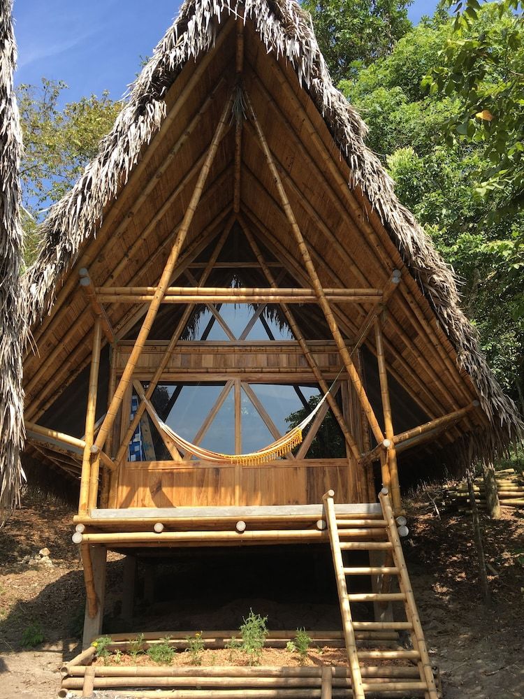 Hostal Wild Child Village
