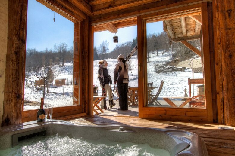 Chalet Luxe, Private Driver, Sauna & Jacuzzi