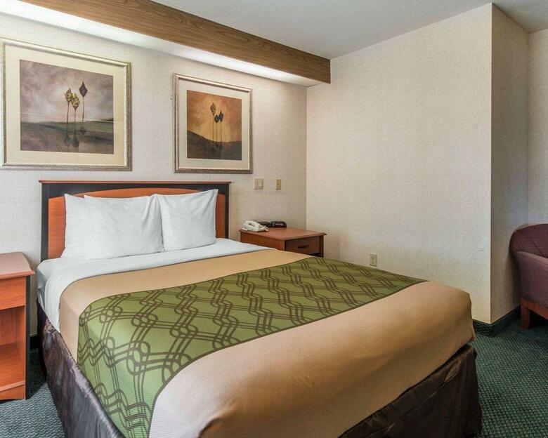 Hotel Econo Lodge North Academy