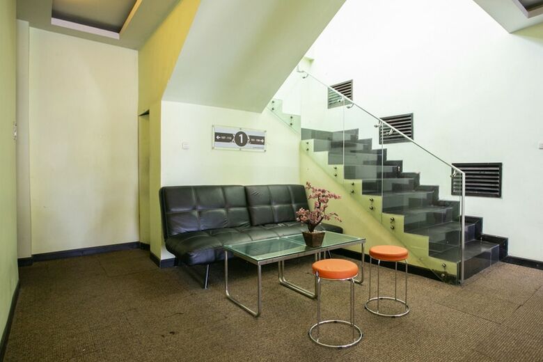 Hotel Reddoorz @ Jl. A. Yani Solo