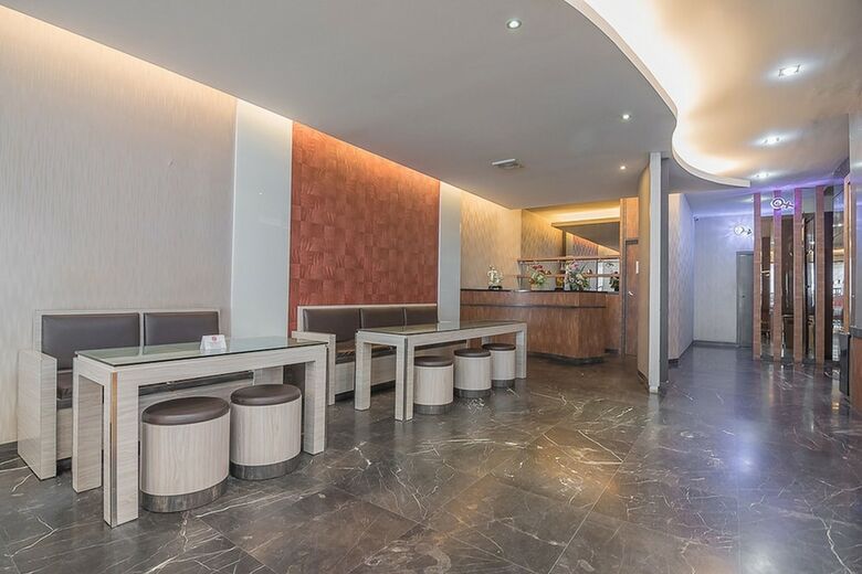 Hotel Reddoorz Plus Near Harbour Bay Mall Batam