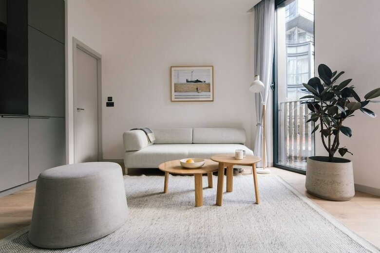 Oxford Street Apartments
