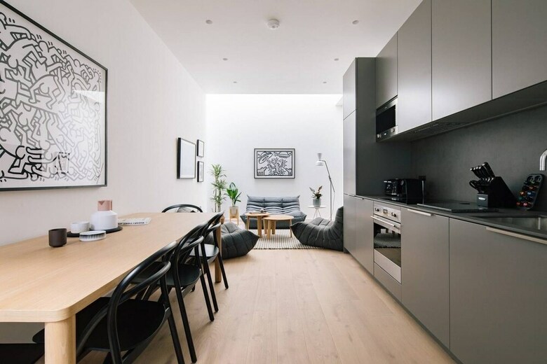 Oxford Street Apartments