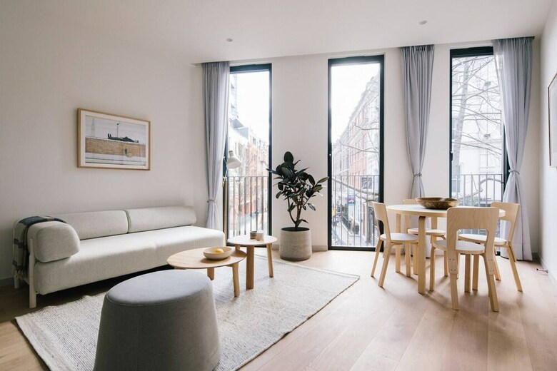 Oxford Street Apartments