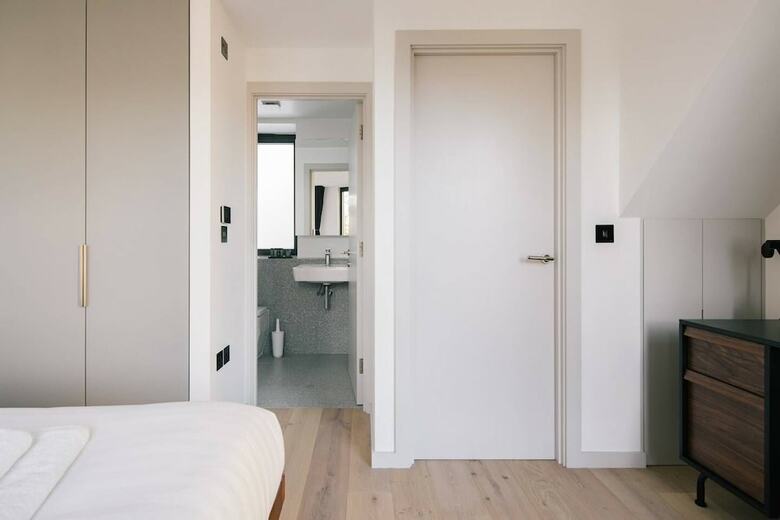 Oxford Street Apartments