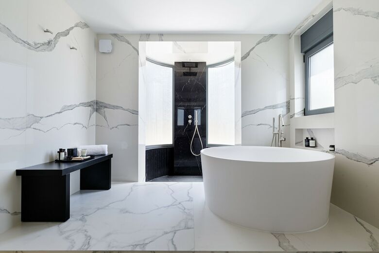 Eos Urban Villa By Upstreet