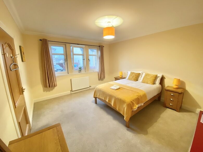 Cloverfield Rooms