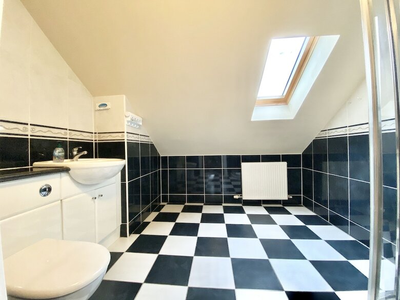 Cloverfield Rooms