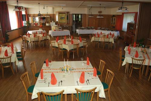 Hostal Gasthof Zur Linde