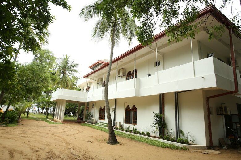 Hotel Blue Sand Beach Resort