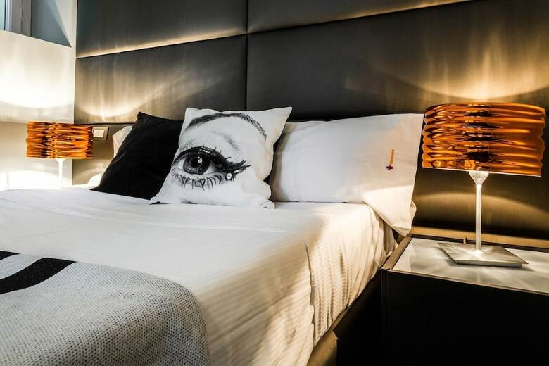 Altido Brera Black Elegance Apartment