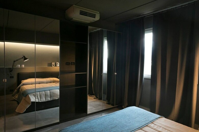 Altido Black Apartment