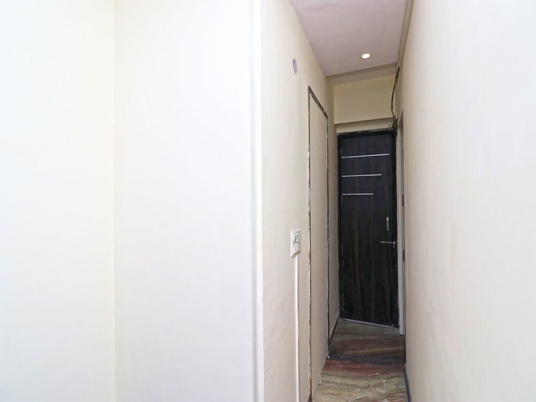Oyo 49758 Hotel Royal Harbour