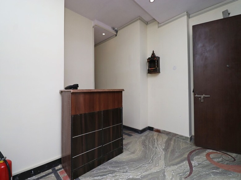 Oyo 49758 Hotel Royal Harbour