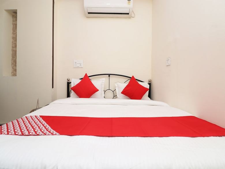 Oyo 49758 Hotel Royal Harbour