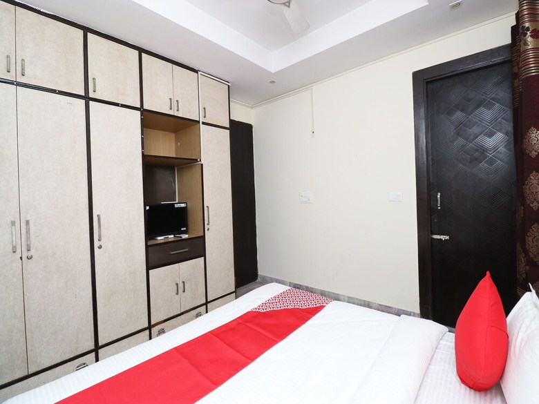 Oyo 49758 Hotel Royal Harbour