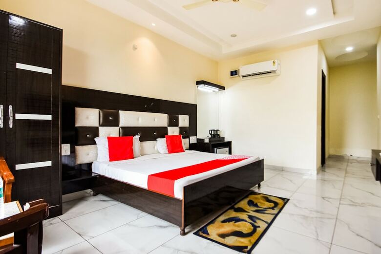 Hotel Oyo 47859 Uttam Residency