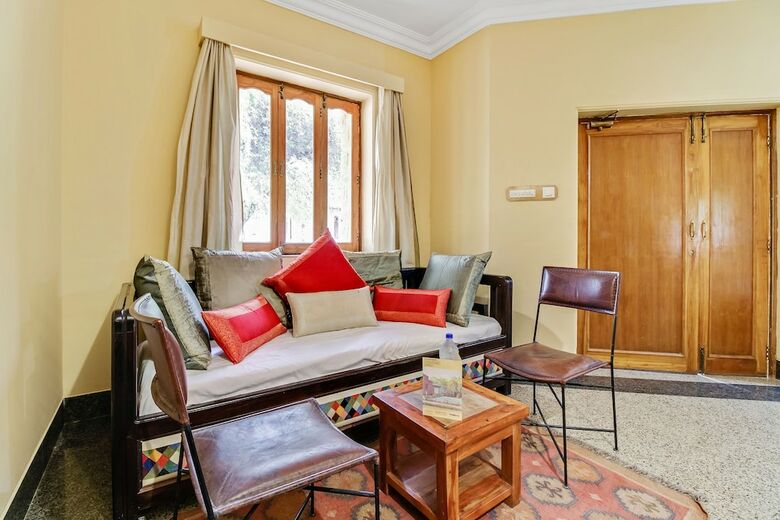 Hotel Palette - Athulyam Resort