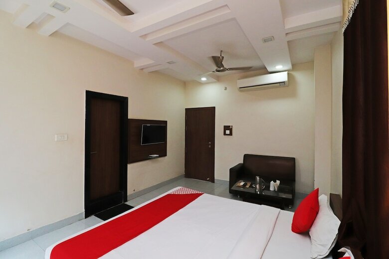Oyo 6993 Hotel Rk Residency