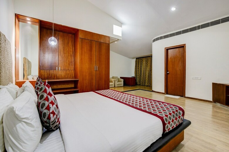 Hotel Palette - Solace Resorts & Spa